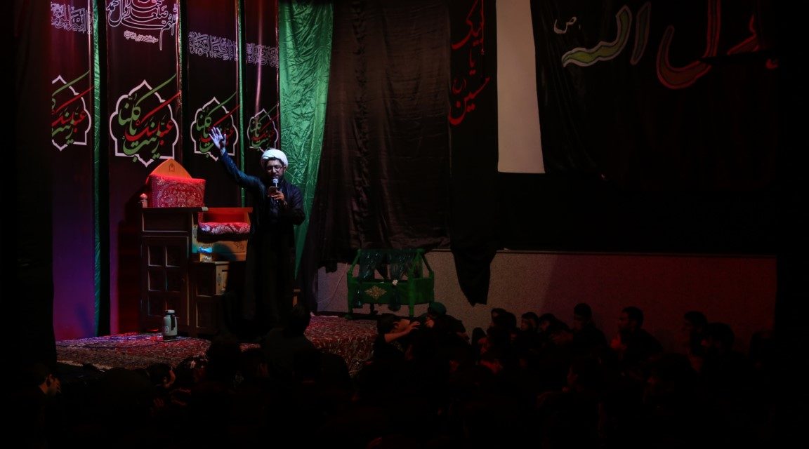 گزارش تصویری شب عاشورا حسینی هیئت محبان الرضا علیه السلام در بیت العباس علیه السلام